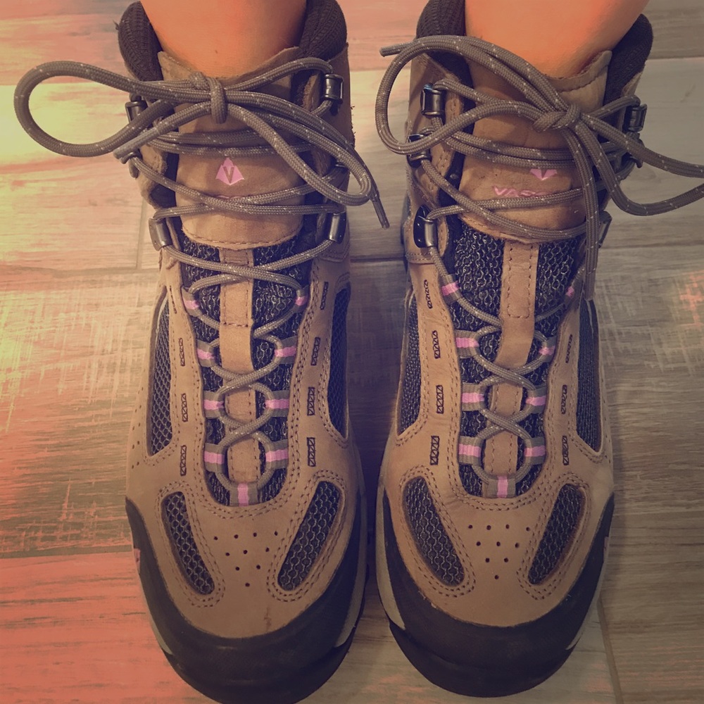Vasque Breeze 2.0 GTX Mid Hiking Boots-Woman sz 8